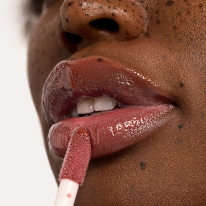 Summer Fridays Dream Lip Oil is a hydrating lip treatment