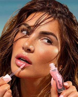 Shop Gisou Hydrating Lip Oil in Pakistan – Best honey-infused lip moisturizer