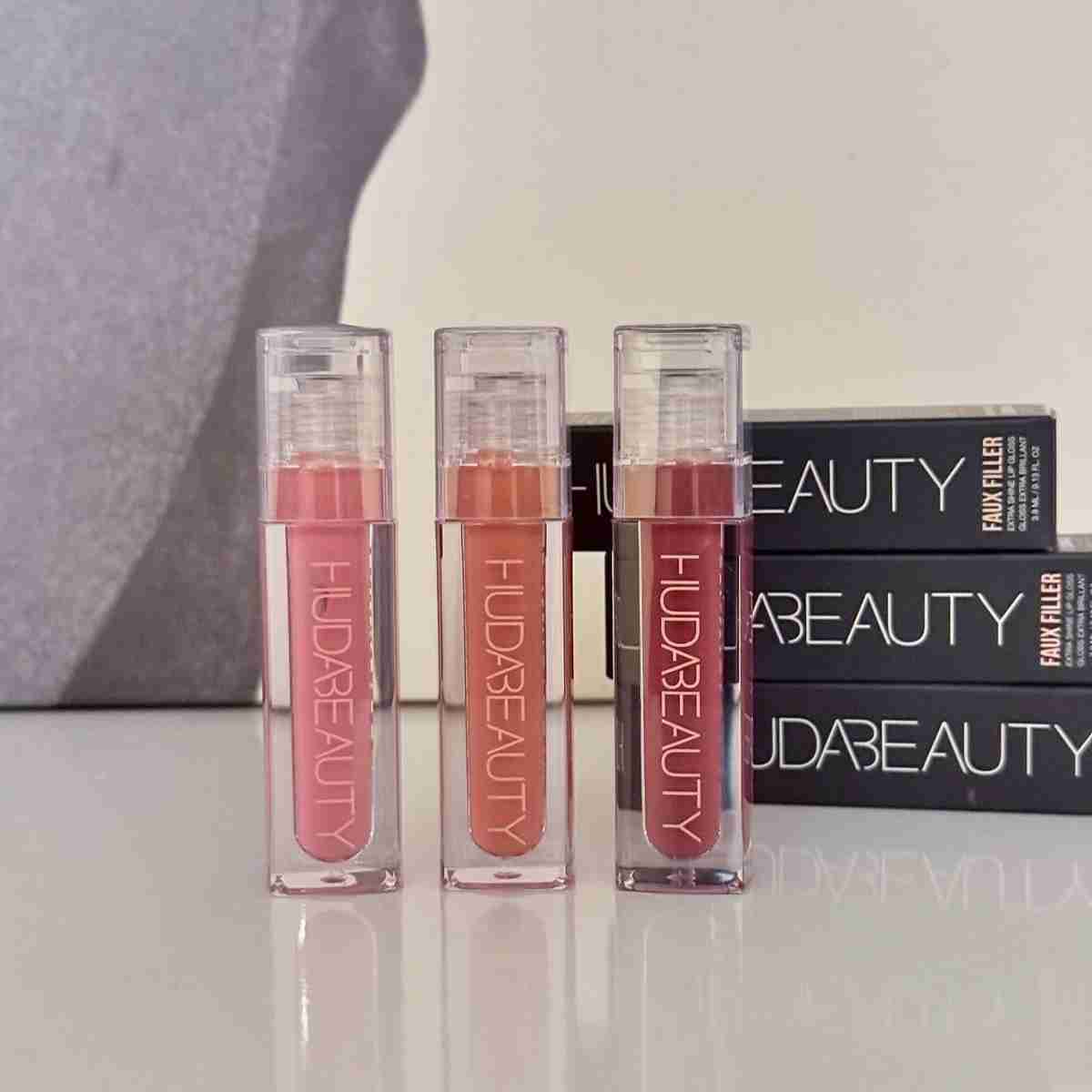 Huda Beauty FAUXFILLER Extra Shine Lip Gloss