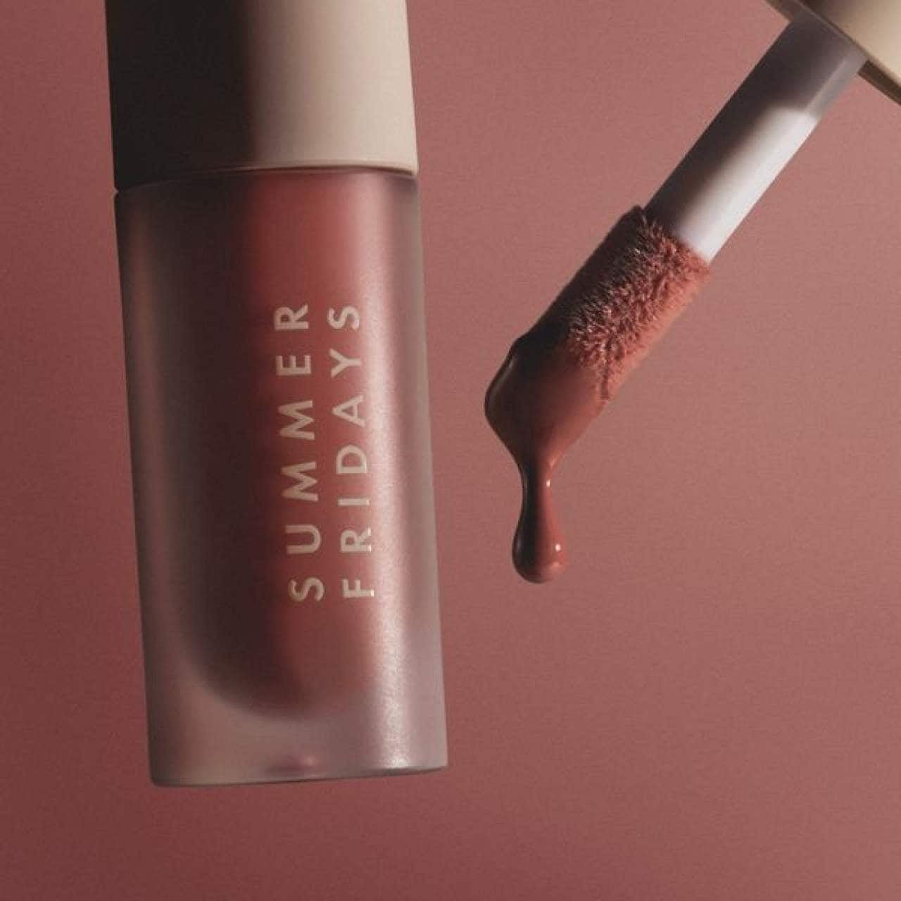 Summer Fridays Dream Lip Oil on a clean vanity with a soft, glossy finish on lips.

