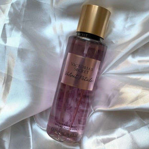 Victoria Secret Velvet Petals Mist 